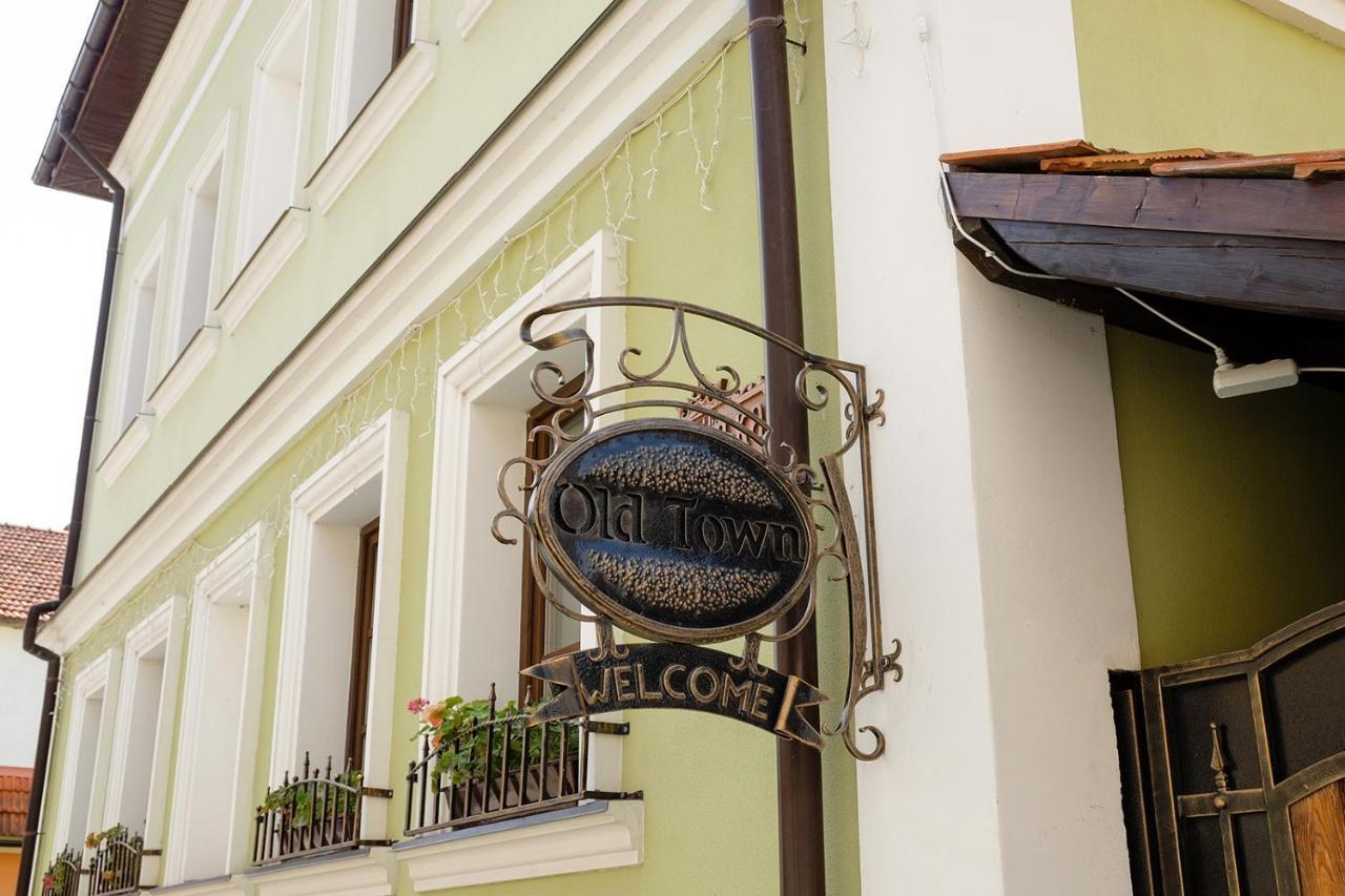 Гостерія"Old Town" Hotel Kamianets-Podilskyi Exterior photo