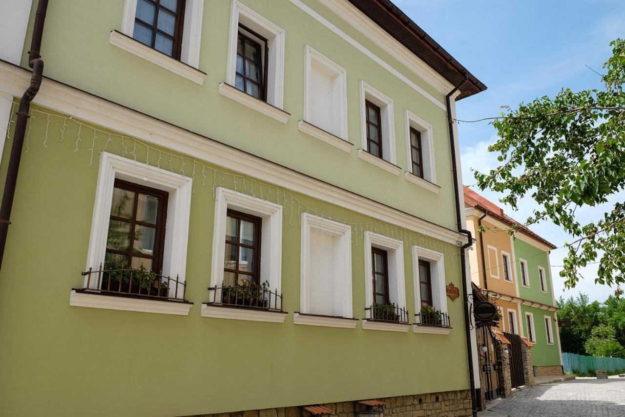 Гостерія"Old Town" Hotel Kamianets-Podilskyi Exterior photo